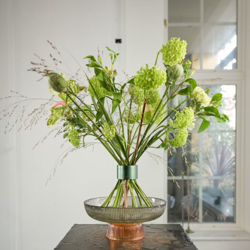 Ivy Green bouquet twister from Hanataba for beautiful flower arrangements