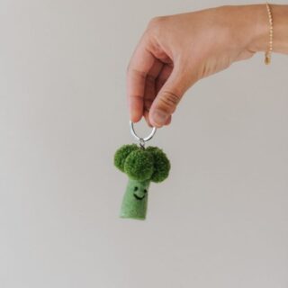 Felt keychain gift by Mila – handmade, colorful & fair