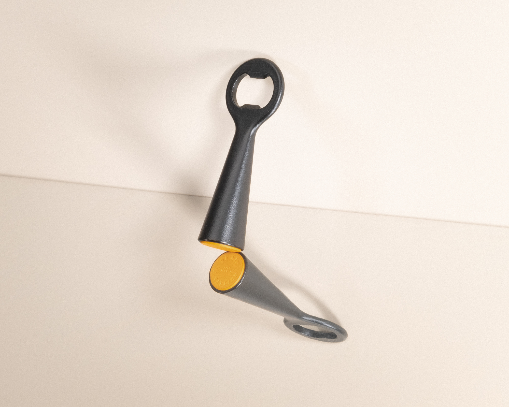 Le Brasseur – Black (Bottle Opener by L’Atelier du Vin)