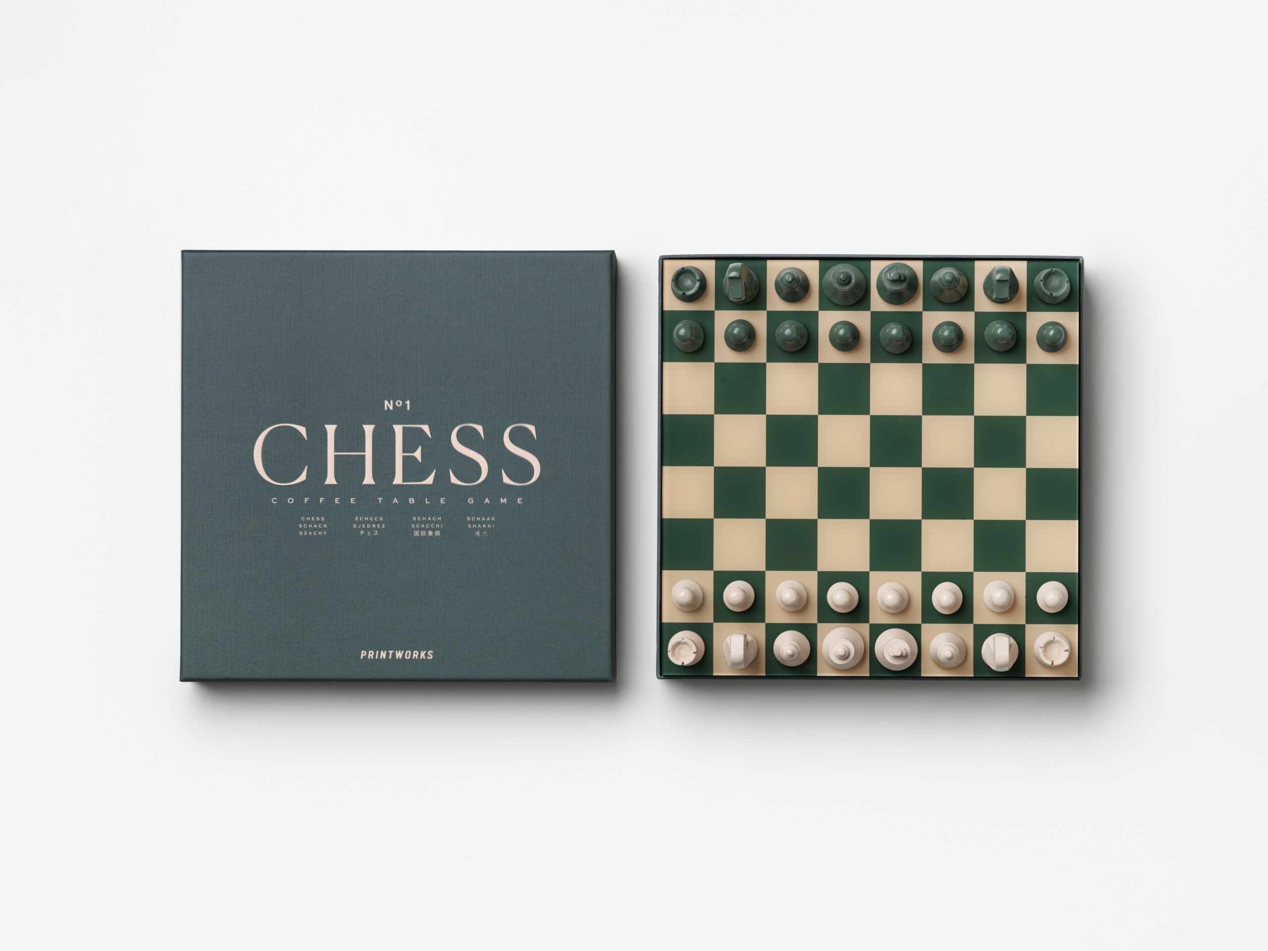 Classic chess game with FSC-certified box and modern design