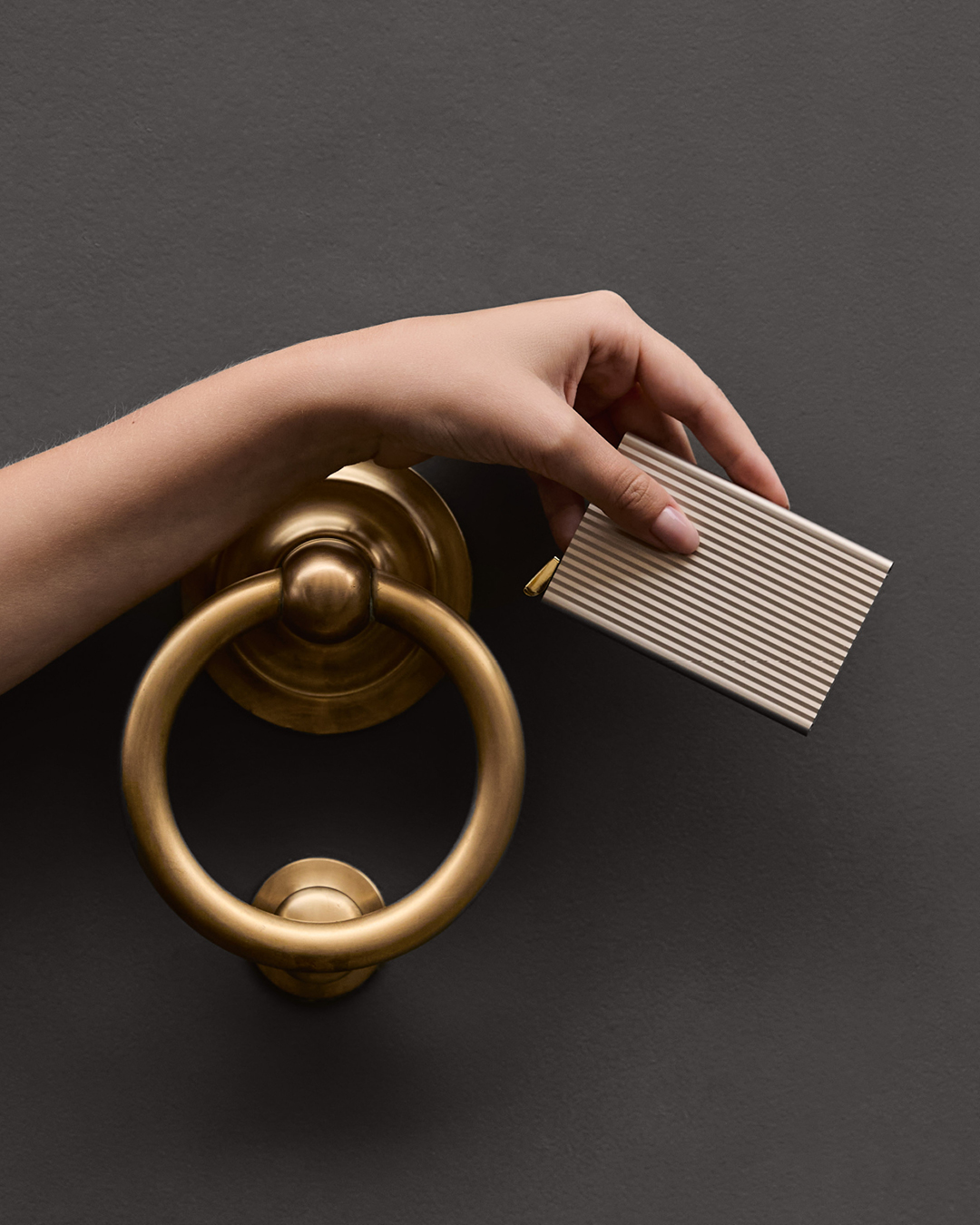 Secrid Cardprotector+ Fluted Cashmere/Gold premium card holder.