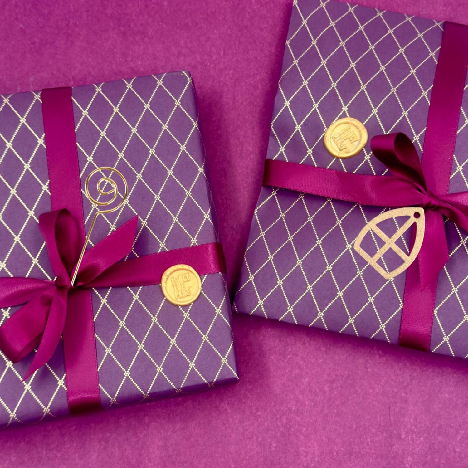 Looking for Sinterklaas gift ideas? Discover Fancy the Pancy’s unique, beautifully wrapped treasures — from design icons to small luxuries.