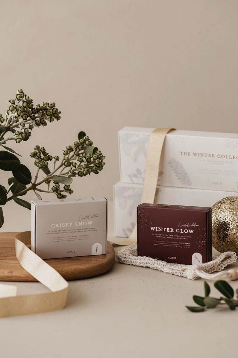 box of the winter collection gift set with soaps and scrub sponge from azur perfect christmas gift