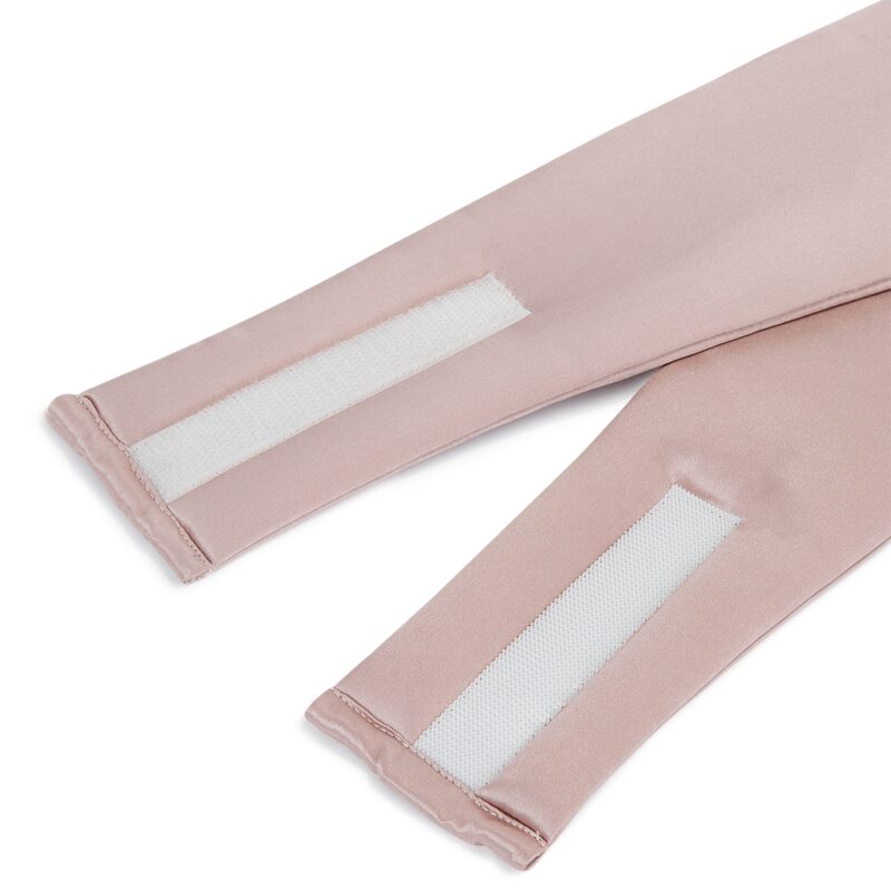 Dark pink silk sleep mask by Dore & Rose in the Rêve Éveillé shade.