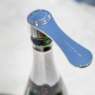 Champagne and sparkling wine corkscrew