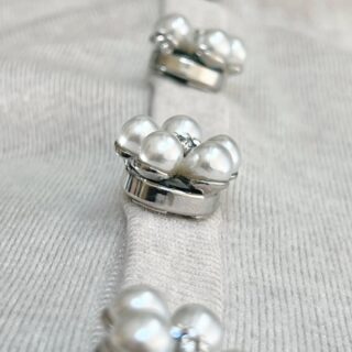 Rosi – Pearl Flower Button Charm Silver