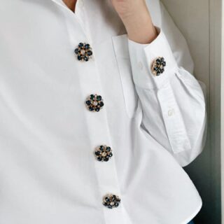 Isabelle – Navy & White Flower Button Charms Gold
