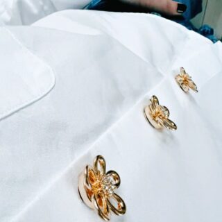 Tina – Open Gold Flower Crystal Button Charm